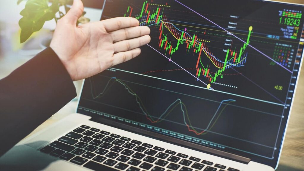 أفضل المؤشرات الفنية في التداول وكيفية استخدامها باحتراف